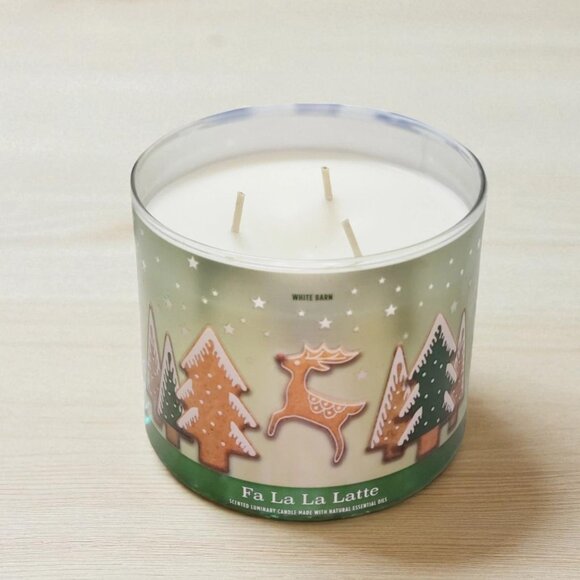🆕Bath & Body Works Fa La La Latte 3 Wick Candle - Picture 2 of 3